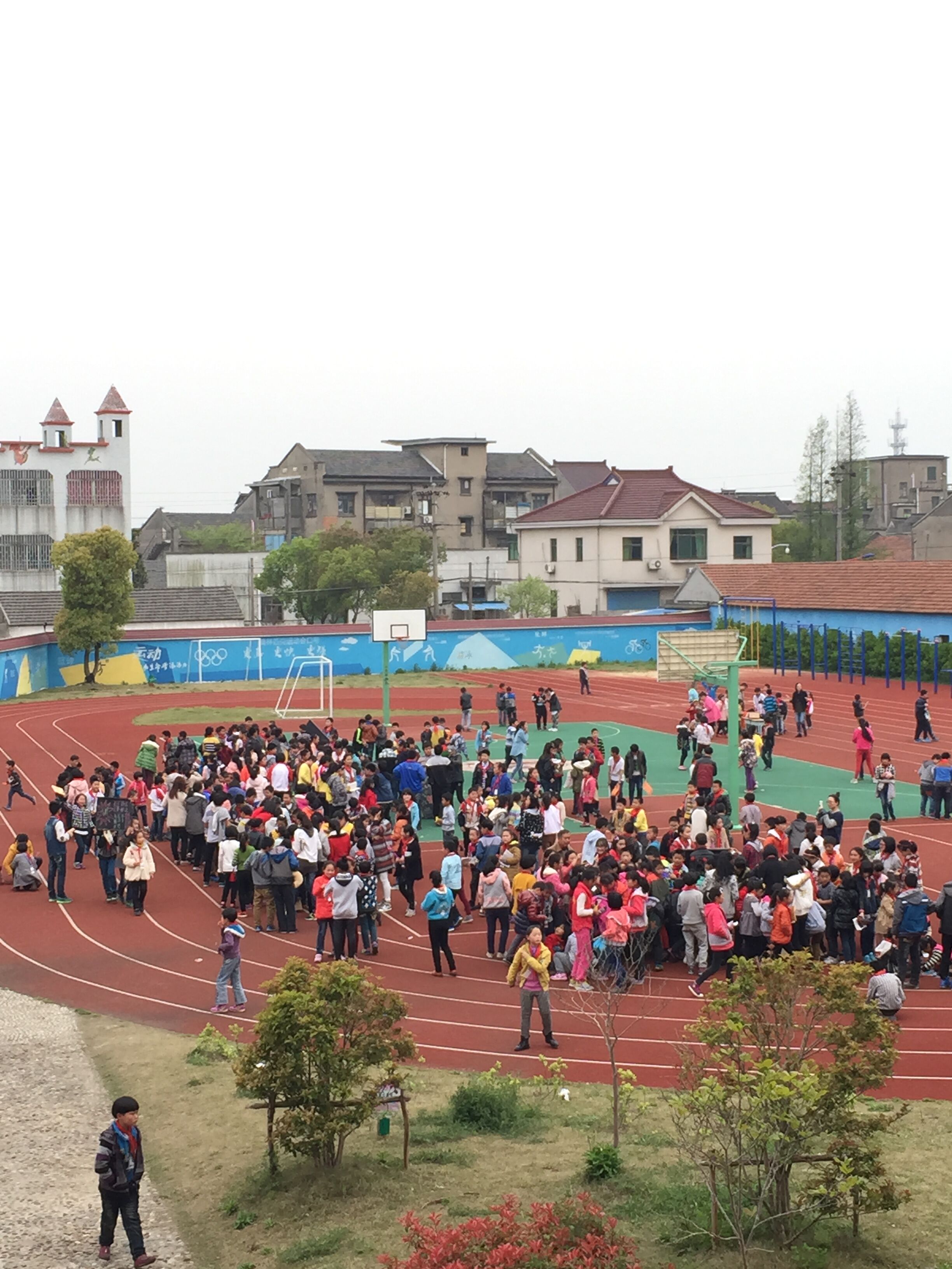 陶庄小学一年一度的爱心义卖又开始了!